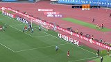 恒大将士半场高位压迫 朱挺解围险些自摆乌龙