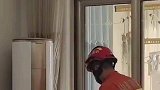 居民家闯入不速之客”，原来蝙蝠的克星”是消防员