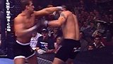 天马流星拳？UFC硬核组合拳压制拿下比赛