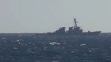 不走就撞击驱离！美国海军舰侵入俄边界附近 俄军舰驱离视频来了