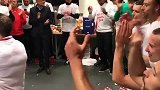 世界杯-17年-时隔12年重回世界杯！波兰众将更衣室狂欢-新闻