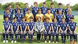 踢球可以拍照有点难！日本女足拍摄全家福 “假笑天团”集体上线