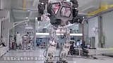 世界上最大的载人机器人高4米重1.5吨，一个人就能操作