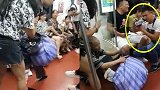 西安一女子地铁“让座先摆拍”引关注，地铁官方：不提倡