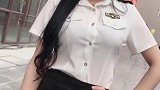 还是清纯的美女耐看一点