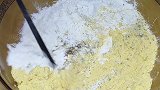 两种面粉混合做美食，无任何添加剂，3分钟学会，出锅嘎弸脆