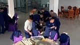 山西消防员包饺子时遇警情 今天冬至，你们吃的饺子啥馅的？