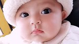 宝贝的表情，实在是太呆萌了