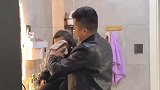 爸爸带娃简直一顿操作猛如虎，宝妈看见以后，又开始心疼宝宝了！