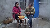 爆笑喜剧黑巴子受命辅导小巴做作业，不分青红皂白就把他揍了