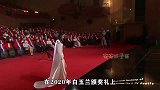 被父亲抛弃后誓要成名，从琼瑶龙套演到霸屏女主，她经历了什么？