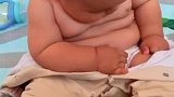 熊孩子：妈妈你看我是不是又长肉了！
