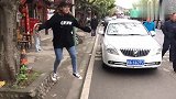 清明小长假，星妹约上粉丝和家人去小姨家，一起来抓螃蟹抓蝌蚪