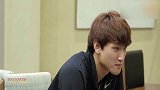 王源喷水了，到底是啥让他笑得这么开心