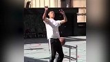 投篮姿势也是一股清流 这位小哥的命中率可不能小看