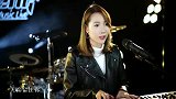 小姐姐弹唱粤语歌《自己》，听完单曲循环了，超好听