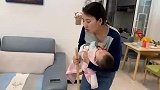 亿万富翁衣锦还乡，家门口见个女孩路边要饭，带回家才知是亲闺女