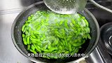 凉拌毛豆很多人第一步就做错了，难怪不好吃，原来大厨是这样做的