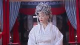 大婚之日，千金头戴奢侈凤冠，穿上一袭白色长裙美艳无比，惊艳！
