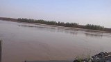 大马路中间的油田，你见过吗？