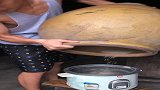 家里没米吃了，看小伙怎么对待吃货老婆的，结果出乎意料