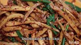 蘑菇全身都是宝，3分钟教你秘制新做法，比吃烧烤还过瘾