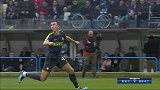 巴莱罗中场斜传禁区 佩里西奇小角度凌空偏出