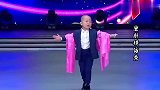 萌娃上台模仿京剧秀，表情到位，动作可爱，观众哈哈大笑！