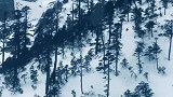 淡妆素裹玉龙山，晶莹剔透雪中情。