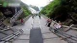 全球最惊险跑酷挑战 接近90度的天门山速降