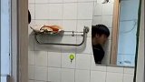 以为表演成功，其实镜子早已出卖了你