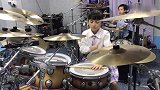 妞妞和弟弟合作，架子鼓演奏《可可托海的牧羊人》，太好听了