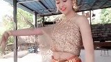 西双版纳傣族的妹子不光漂亮，舞跳的也好