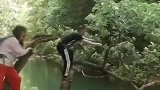 非得在老太太面前逞能