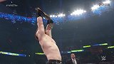 WWE-18年-经典时刻：希莫斯大脚踹翻罗门成功兑换合约包-精华