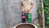 放在水缸里面的饮料经常被人偷喝或拿走，这次非得逮住你