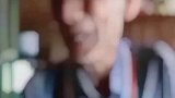 老兵在镜头前，一遍又一遍的说着对不起