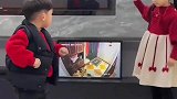 都说好男不跟女斗，有时候可能只是单纯的男斗不过女