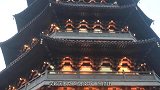 雷峰塔下真有“白娘子”吗？专家进入地宫后，竟出现了一窝白蛇
