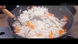 香气扑鼻的羊肉手抓饭，最适合狼吞虎咽