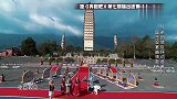 跑男鲜花国使者热巴变身吃货大嚼特嚼起祖蓝脖子上套的华夫饼