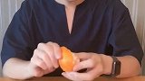 王祖蓝做饭跳舞两不误，平底锅做道具，红太狼上身舞姿销魂