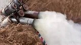 水塘要抽水抓鱼了