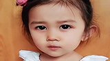 宝贝想看手机，这小嘴巴真甜啊，妈妈只好答应了