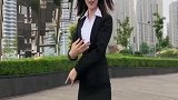 空姐穿便装热舞，舞姿真优雅超有活力