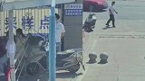 变道不开转向灯随意变道，任性变道发生了事故
