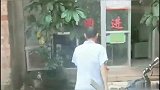 搞笑视频：你们这群小垃圾，这球打的可真不行呀，太过分了