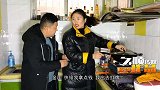 小伙捡个孩子抱回家抚养，年后家里来一人，才知孩子是自己亲生的