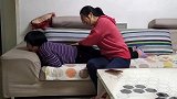 婆婆摔伤，儿媳给婆婆又是按摩又是洗脚，婆婆笑的合不拢嘴