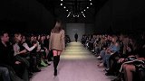 时尚走秀：外国美女魅力走秀，高贵优雅